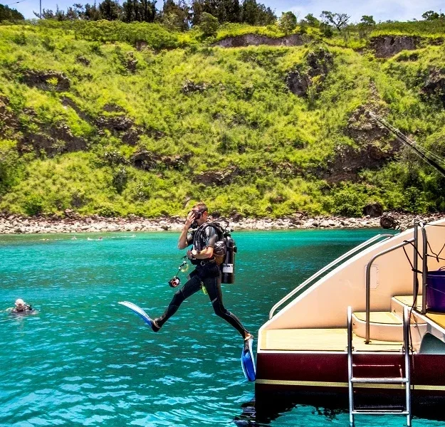 Hula Girl Snorkel Scuba Charter