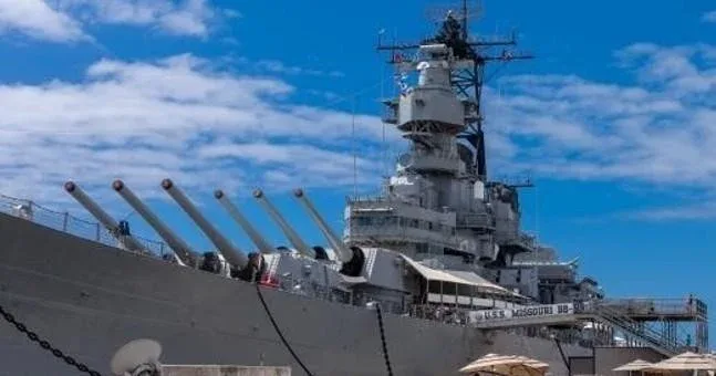Stars &amp; Stripes: Pearl Harbor and Battleship Missouri Tour