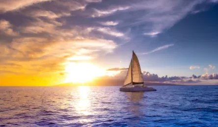 Deluxe Ka’anapali Sunset Sail &amp; Whale Watch