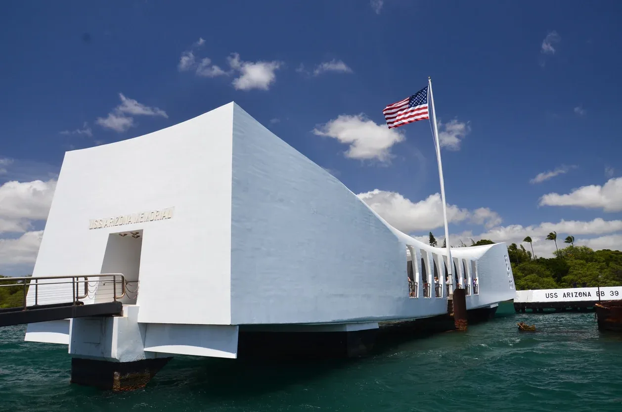 Pearl Harbor Uncovered / Heroes Adventure Pearl Harbor Tour