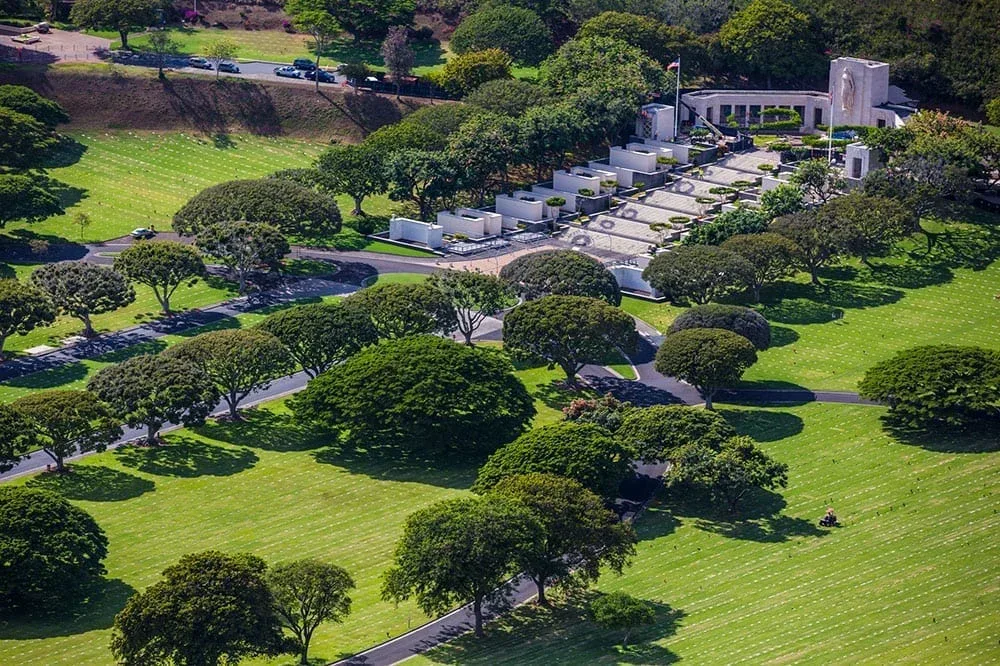 Pearl Harbor, Arizona Memorial &amp; Punchbowl Tour