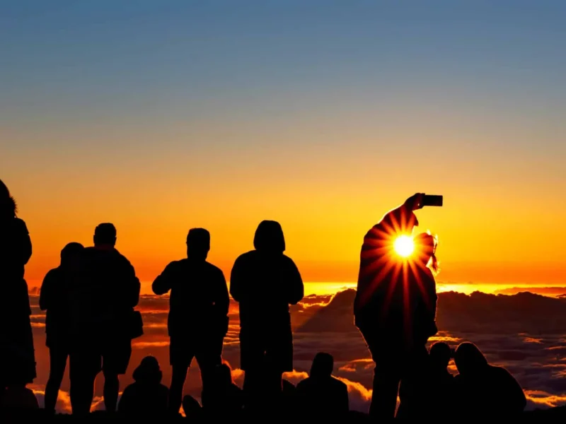 Haleakala Sunrise Tour (Breakfast Included)